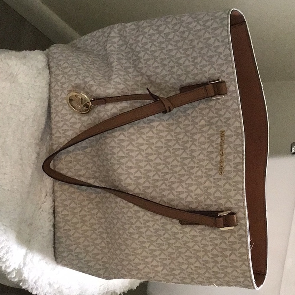 Michael Kors cream and tan tote